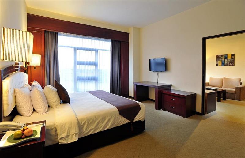 The Sun Hotel Sidoarjo Exterior foto